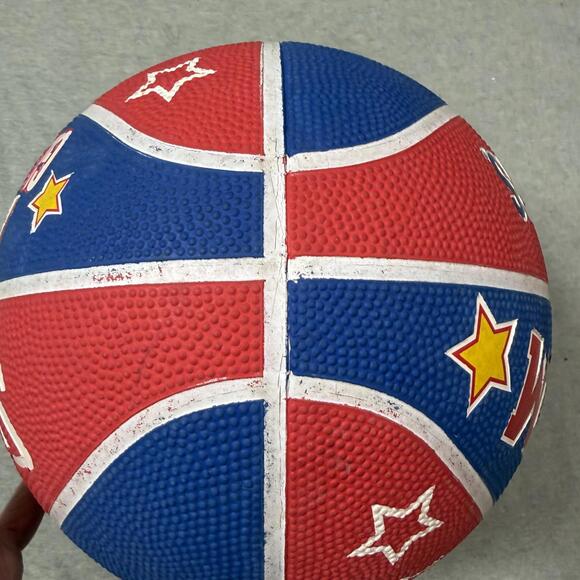 Spalding Harlem Globetrotters Basketball Full Size Adult Red-White-Blue Stars - Picture 4 of 4